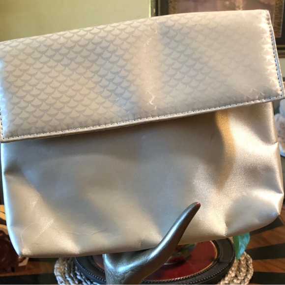 Bulgari Cosmetic, Travel Bag in Cream - Picture 2 of 5